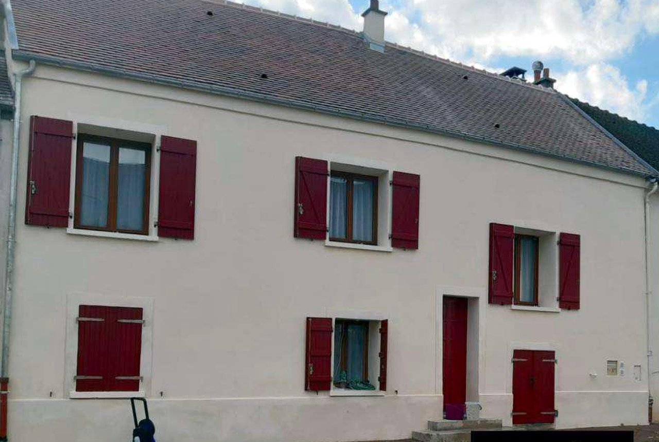 Après travaux — Rénovation de façade, Ravalement complet d’une maison de bourg