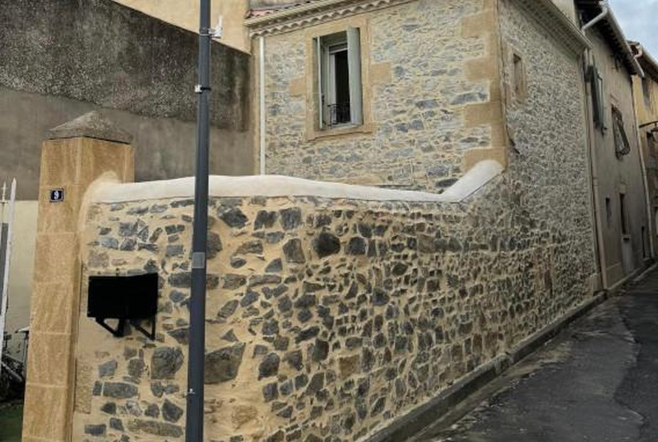 Après travaux — Rénovation d’un muret en pierre, Nettoyage et rejointoiement à la chaux